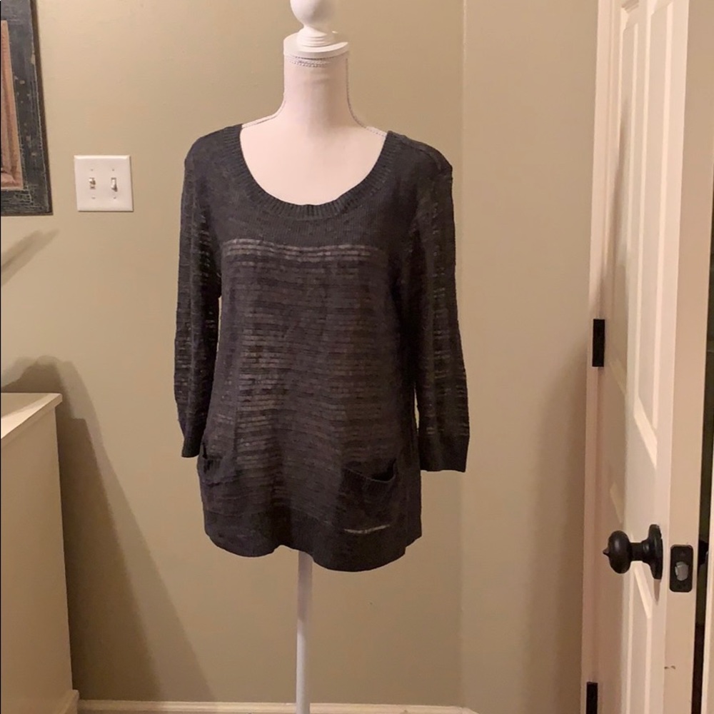 Aero Gray Sweater Size Large